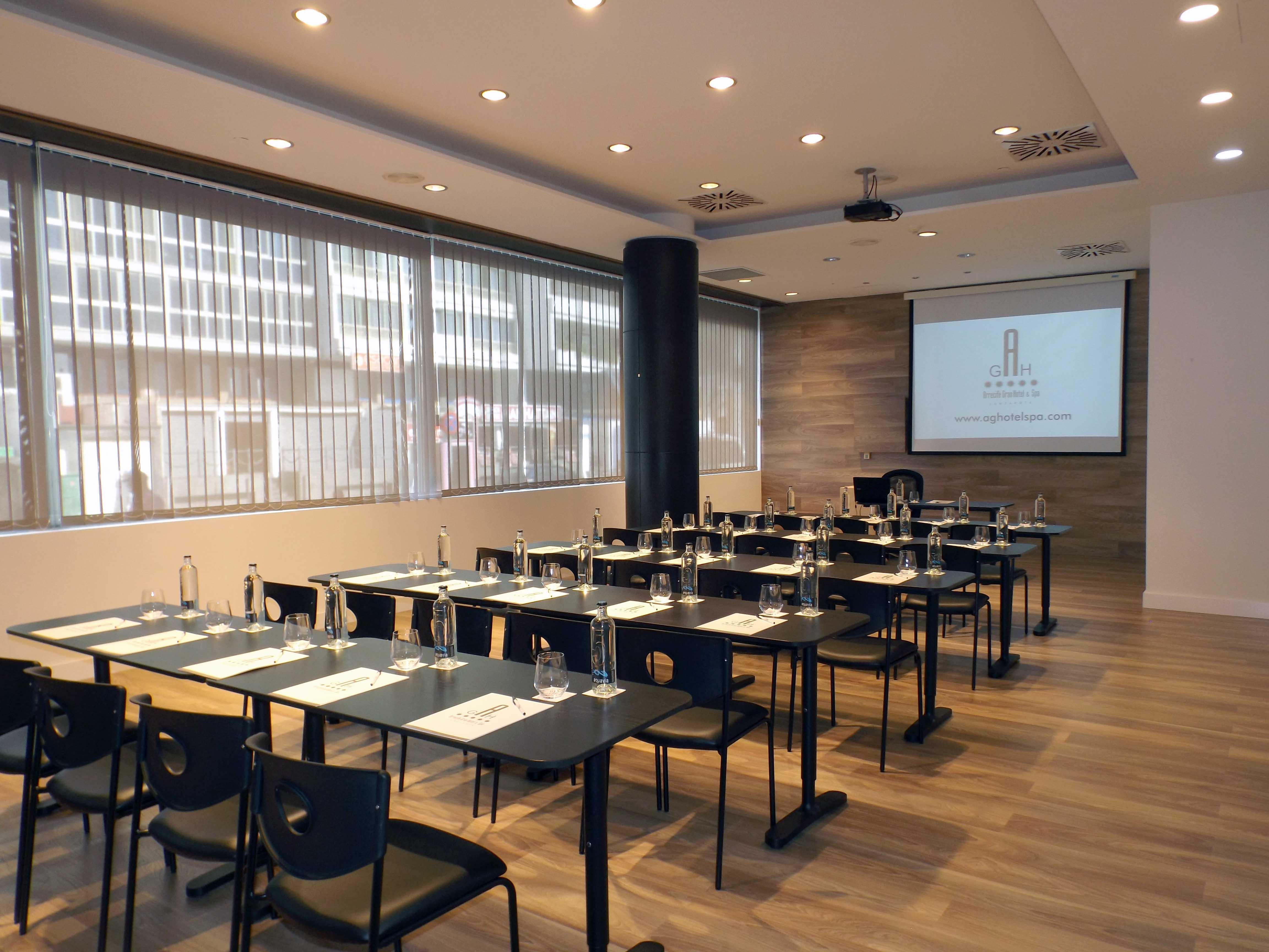 فندق وسبا أريسيف غران أرّاثيفي المظهر الخارجي الصورة The Business Club